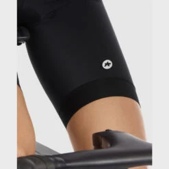 Assos Uma GT Bib Shorts C2 Cuissard Femme 19 Assos Uma GT Bib Shorts C2 Cuissard Femme -Specialized Soldes Boutique assos uma gt bib shorts c2 cuissard femme bib pants 1210235 3 43001 7